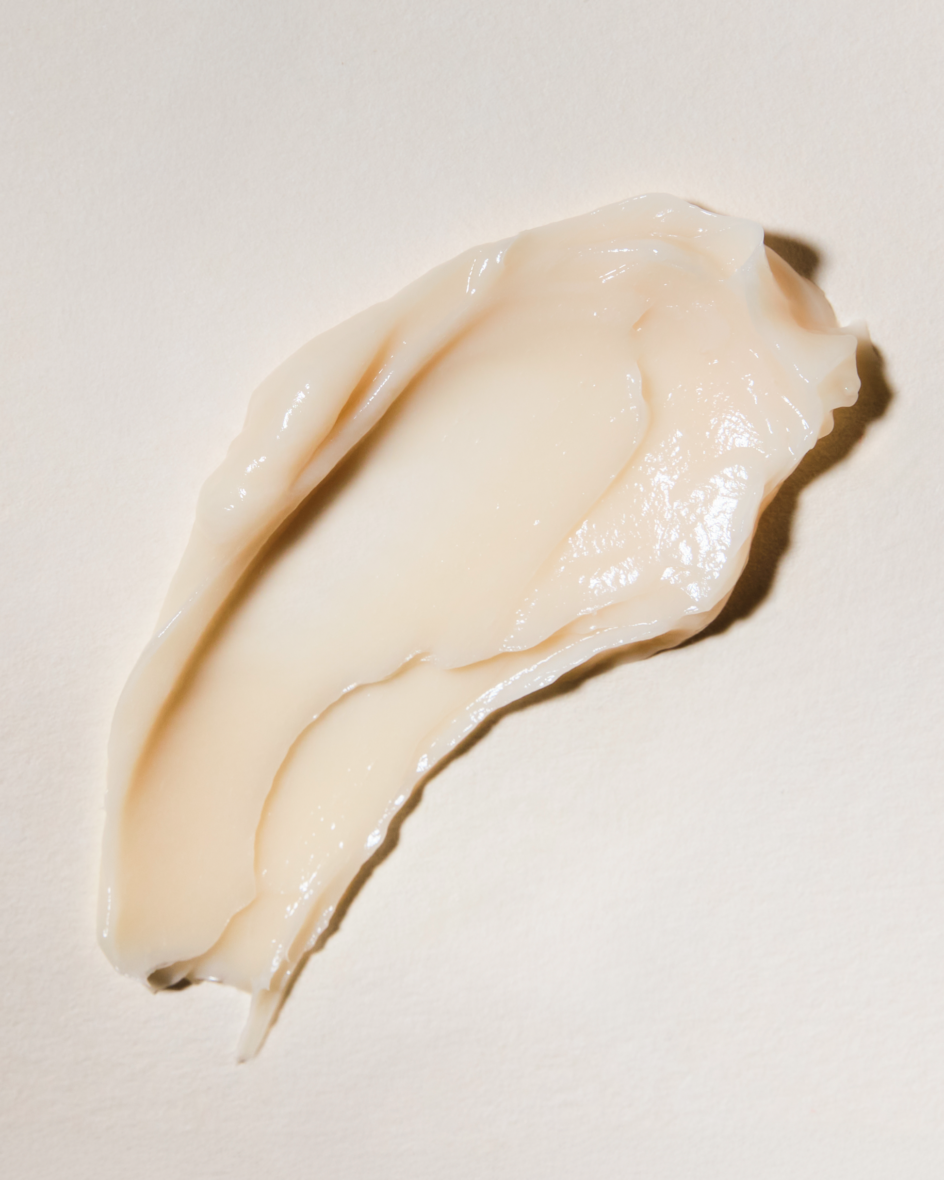 Mouthwash swatch on a white background|variant:93-oz,18-oz